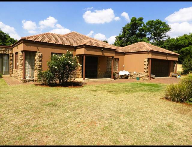 3 BEDROOM HOUSE FOR SALE IN THREE RIVERS EAST
